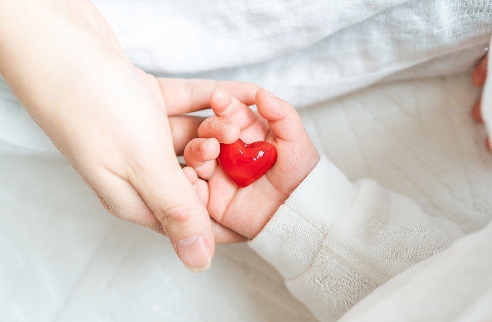 子どもに掛けるべき保険とは？医療・生命・学資保険の必要性についての画像